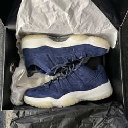 Jordan 11 Low Derek Jeter Size 9