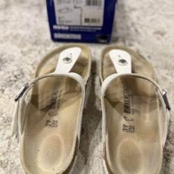White Birkenstock Sandals Women’s Size 8/39