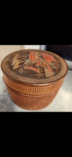 Vintage round box