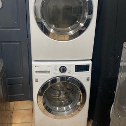 WASHER AND ELECTRIC DRYER 220V