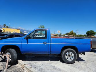 1990 Nissan Truck
