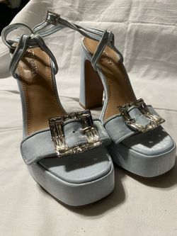 6M Steve Madden Light Blue Satin Platform Heels