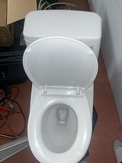 Toto toilet