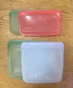 Stashed Reusable silicone bags - Assorted Sizes - 4 Total