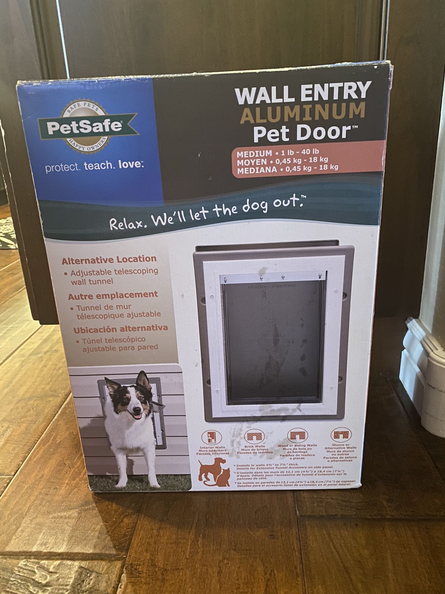 PetSafe Wall Entry Aluminum Pet Door **BRAND NEW**
