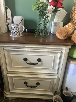 Single Nightstand