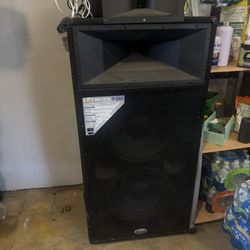 B-52 SR-1515 SR-Series loudspeaker /  Behringer Europower PMP550M Powered Mixer – 500W