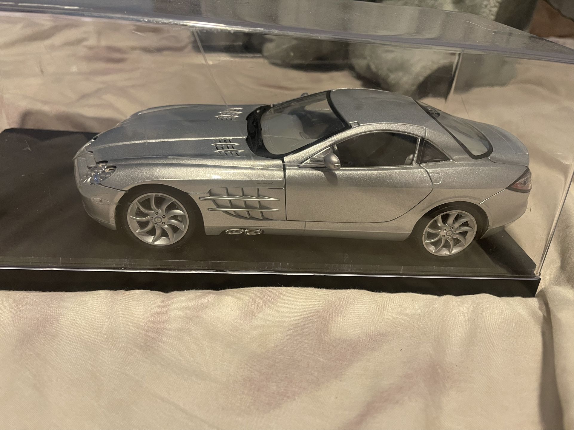 Mercedes Benz SLR McLaren Toy Car