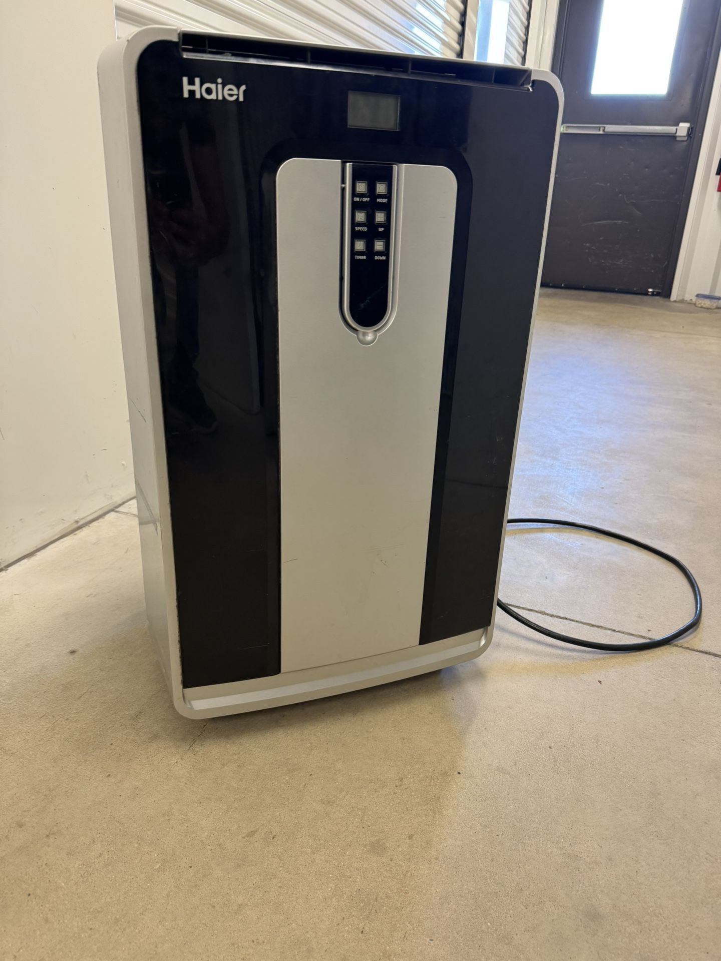 Haier Stand Up Ac/heat Unit