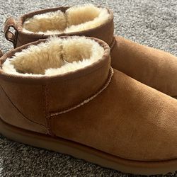 Uggs Ulta Minis