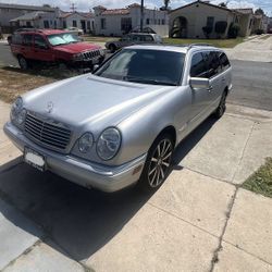 1999 Mercedes E320 wagon