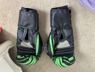 Kids Century Boxing Gloves