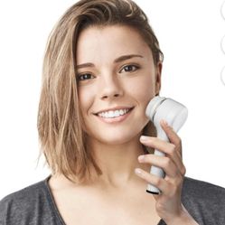 True Glow Sonic Facial Brush Kit By Conair