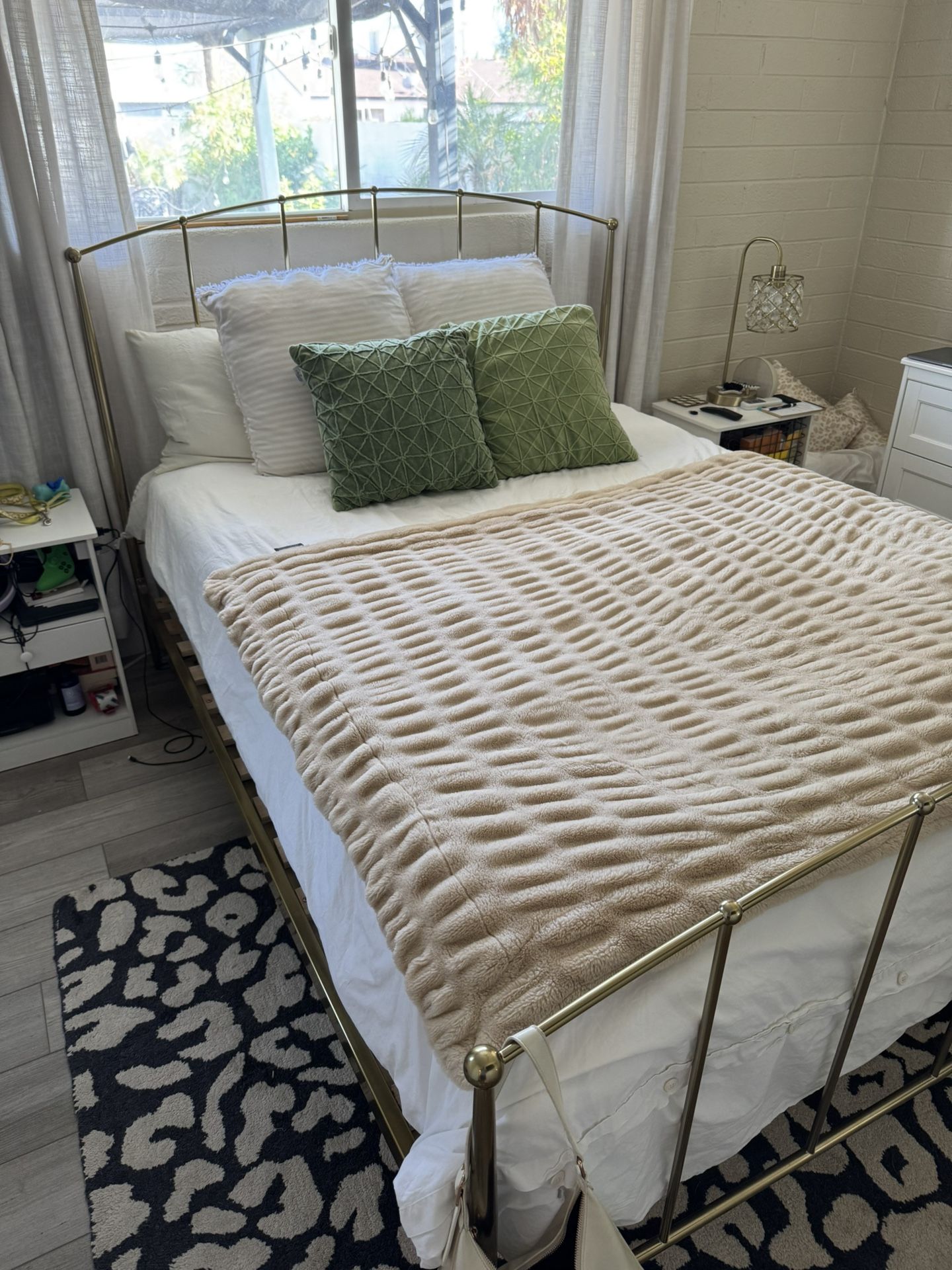 Queen bed frame + Mattress
