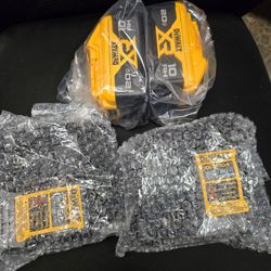 DEWALT 20V MAX 10Ah Lithium-Ion 2 10ah Batteries and 2 chargers