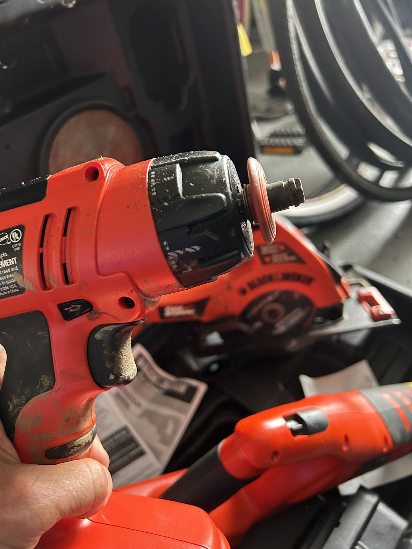 18v Black & Decker Fire Storm 5 3/8" Circular Trim Circle Saw 18 volt w charger and 2 batteries
