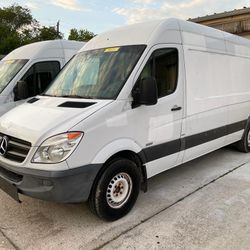 2012 MERCEDES BENZ 2500 Turbo Diesel Sprinter Van 