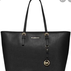 Michael Kors Jet Set Travel Tote Large Bag