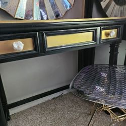 Custom Vanity Make Up Desk