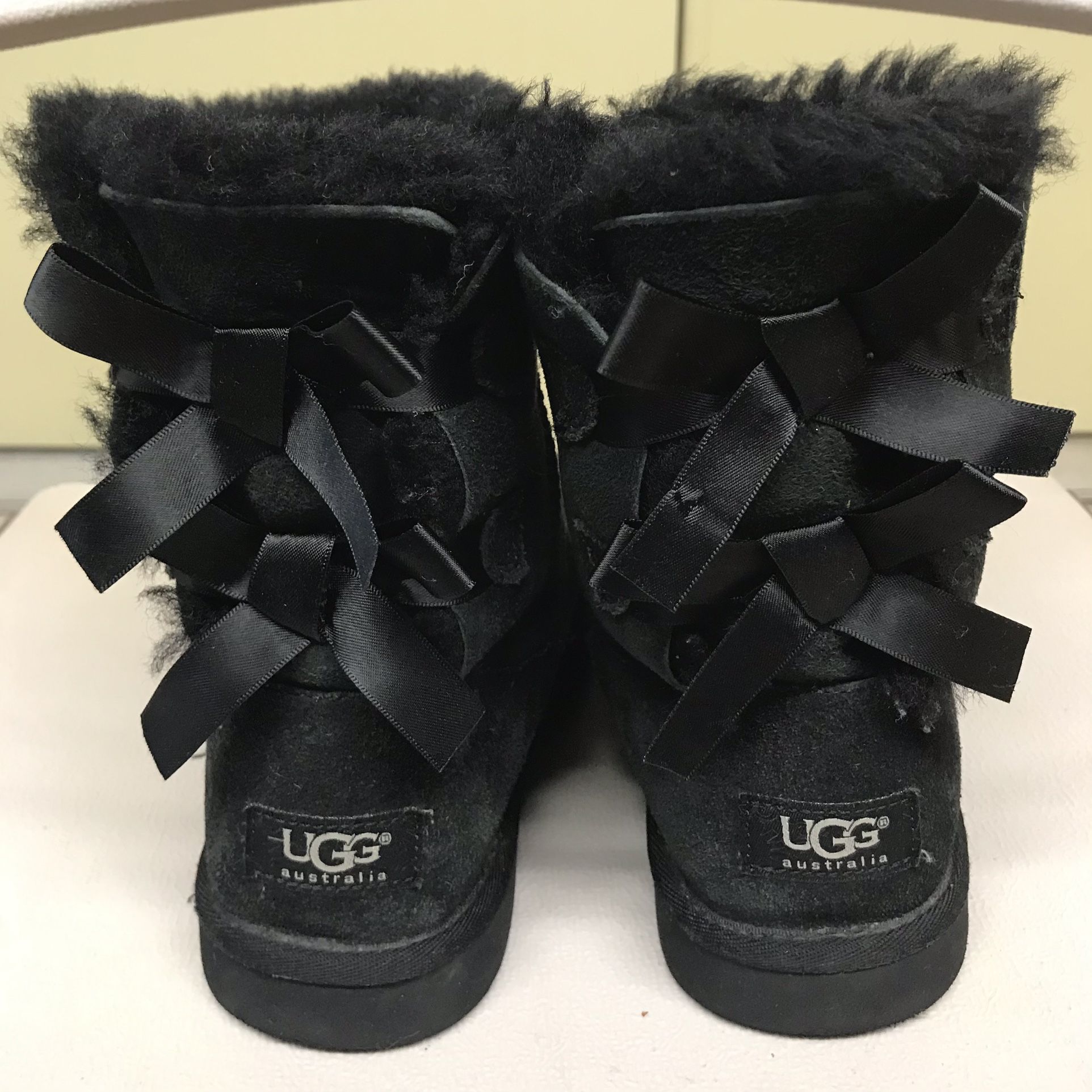 Black Ugg Boots With Bows Size 3