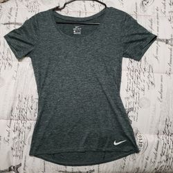 Womans Size Small Nike Dry Fit