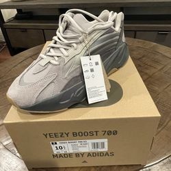 Adidas Yeezy 700 V2 Tephra 2023 Size 10.5