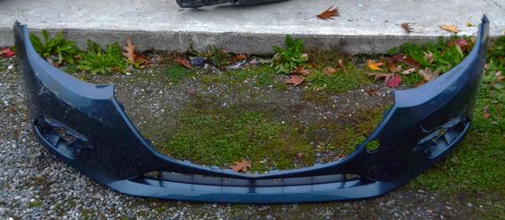 USED REF#U0389 || 2014-2016 MAZDA 3 || FRONT BUMPER COVER ONLY