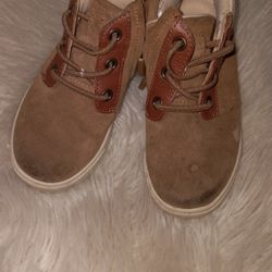 Toddler Boy UGGs / Size 10