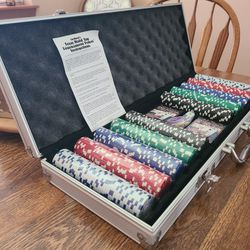 Poker Chips And Case