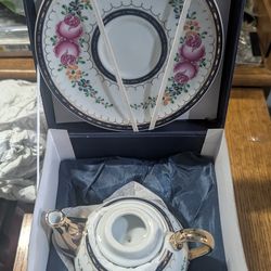 Sorelle 3 piece Porcelain Tea Set