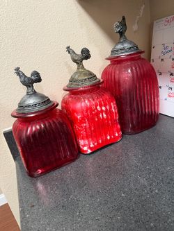 Rooster canisters