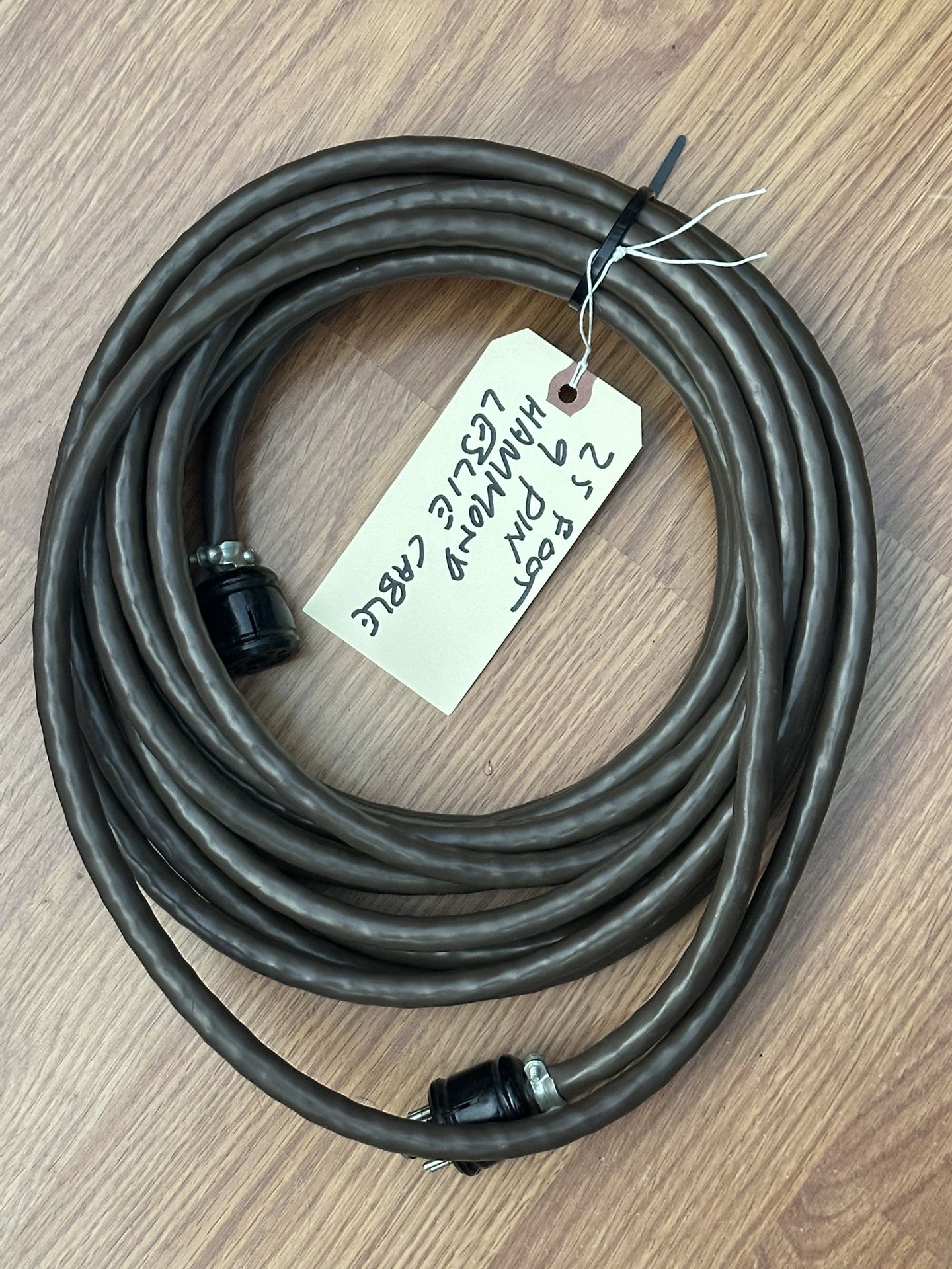 Hammond Leslie 9 Pin Cable 25 Ft Male to Female.
