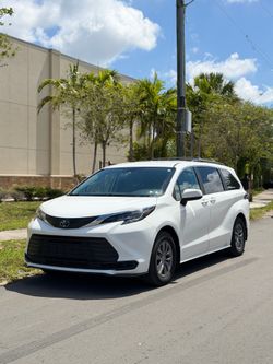 2022 Toyota Sienna