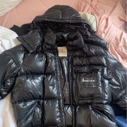 moncler coat. perfect condition.