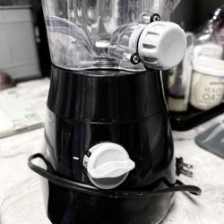 Licuadora Harmilton Bech 