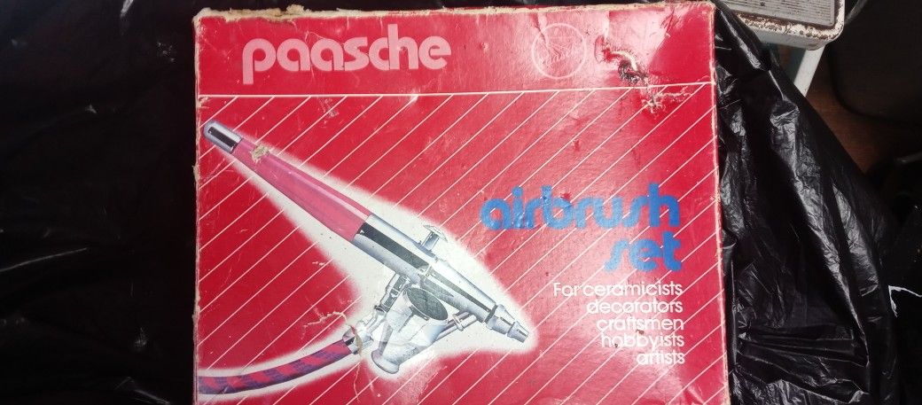 Paasche Airbrush Set