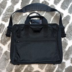 Tumi Travel Bag Ballistic Nylon Black Attache Briefcase Messenger Laptop