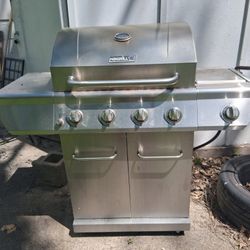 NexGrill 4 Burner Propane Gas Stainless Steel With Side Burner 