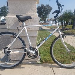 Used top specialized hardrock