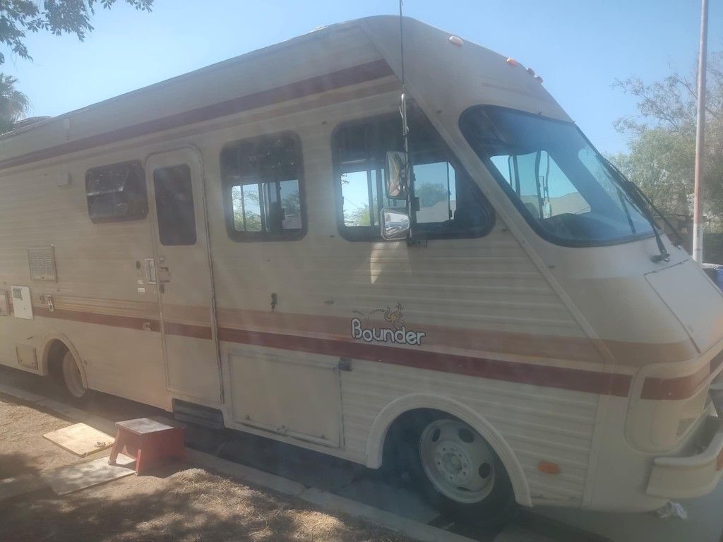 RV 