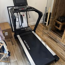 SOLE TT8 Treadmill 