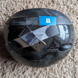Microsoft Ergonomic Keyboard And Wireless Mouse