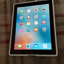 iPad  With Hard Case Wi/fi  With Charger 