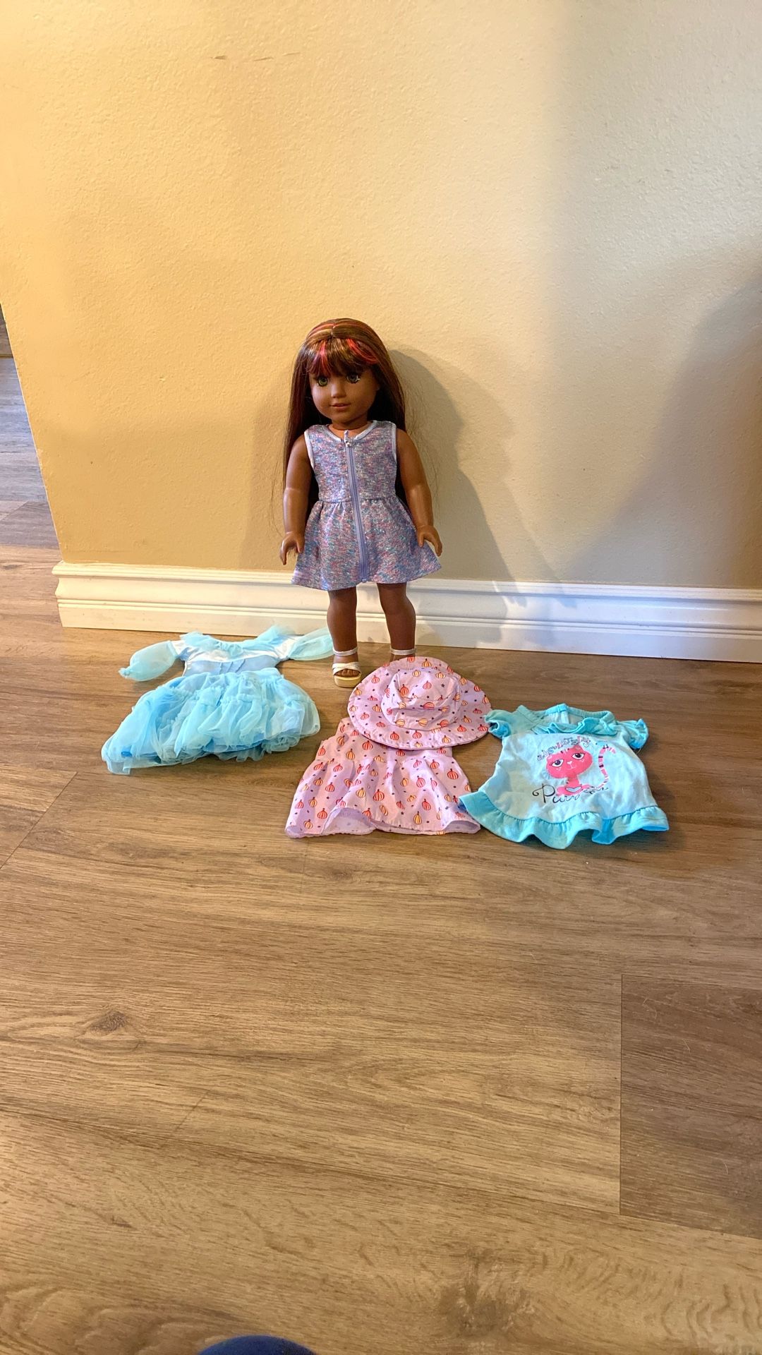 American Girl Doll Truly Me #109 With Extra Clothes