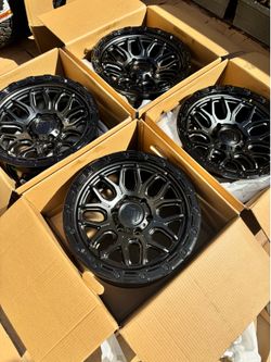 New 18x9 Fuel “Surge” Off-road wheels for 6x139 (6x5.5) Trucks and SUVs +1 Offset