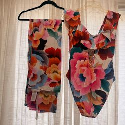 BRAND NEW with TAGS! LA BLANCA Lightweight floral swim cover-up