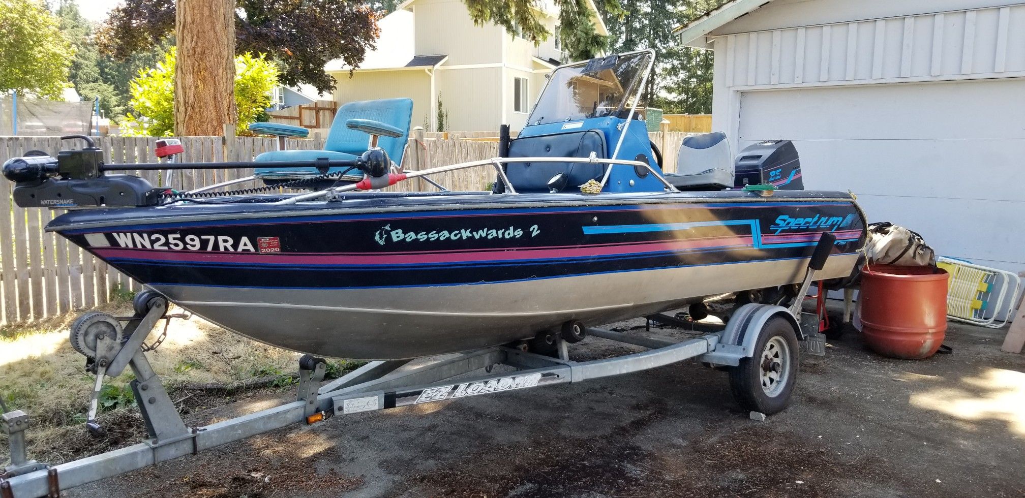 Spectrum 1703 Aluminum fishing boat