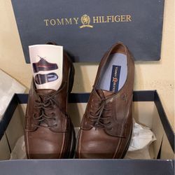 Tommy Hilfiger Men’s Shoes  10 1/2  Like New  I Box