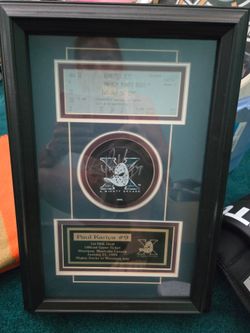 Anaheim Ducks - Paul Kariya shadowbox