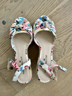 Floral wedge heels